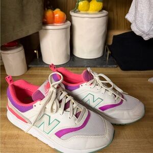 New Balance White and Pink Sneakers